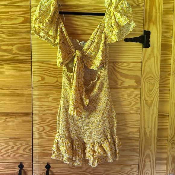 Yellow floral Smocked Cut Out Mini Dress size small Mable - Picture 1 of 4